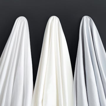 646,630 White Silk Fabric Images, Stock Photos, 3D objects