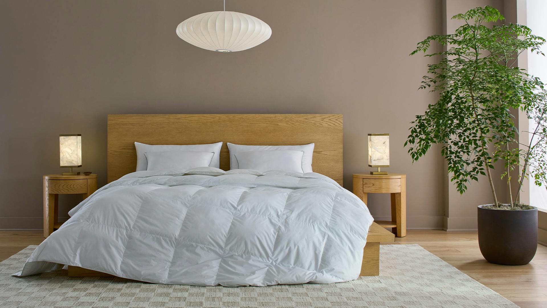 Saatva Down Alternative Comforter - Thumbnail 2