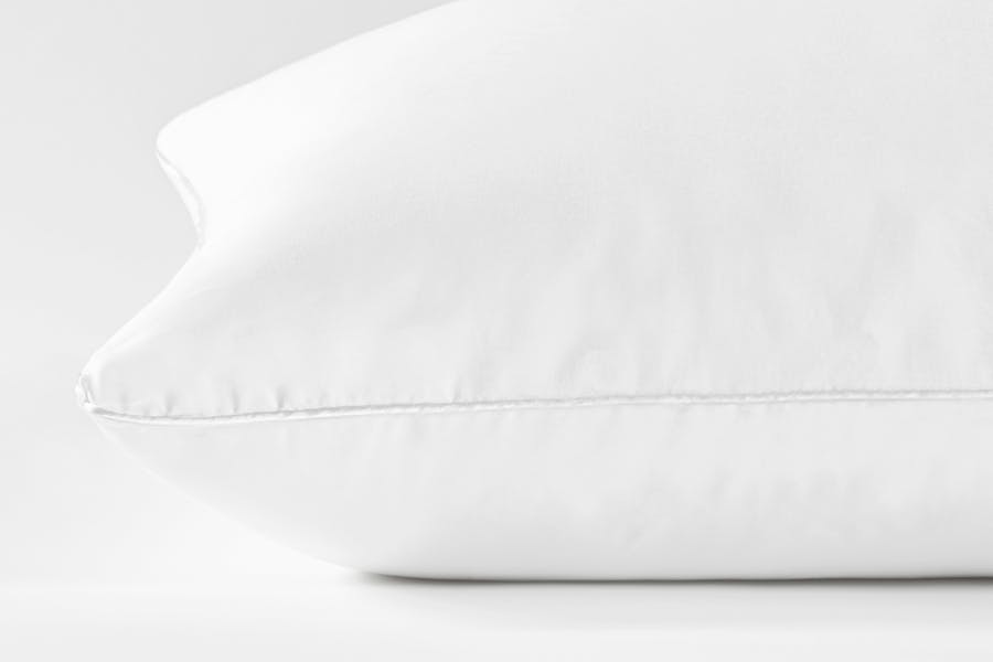 Saatva Down Alternative Pillow