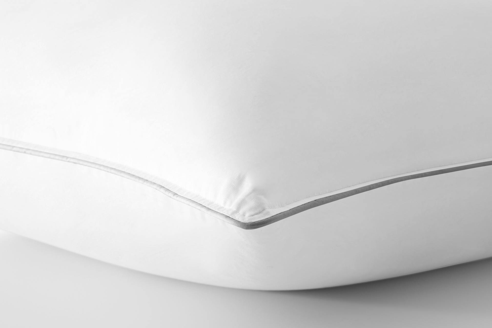 Saatva Down Alternative Pillow - Thumbnail 4