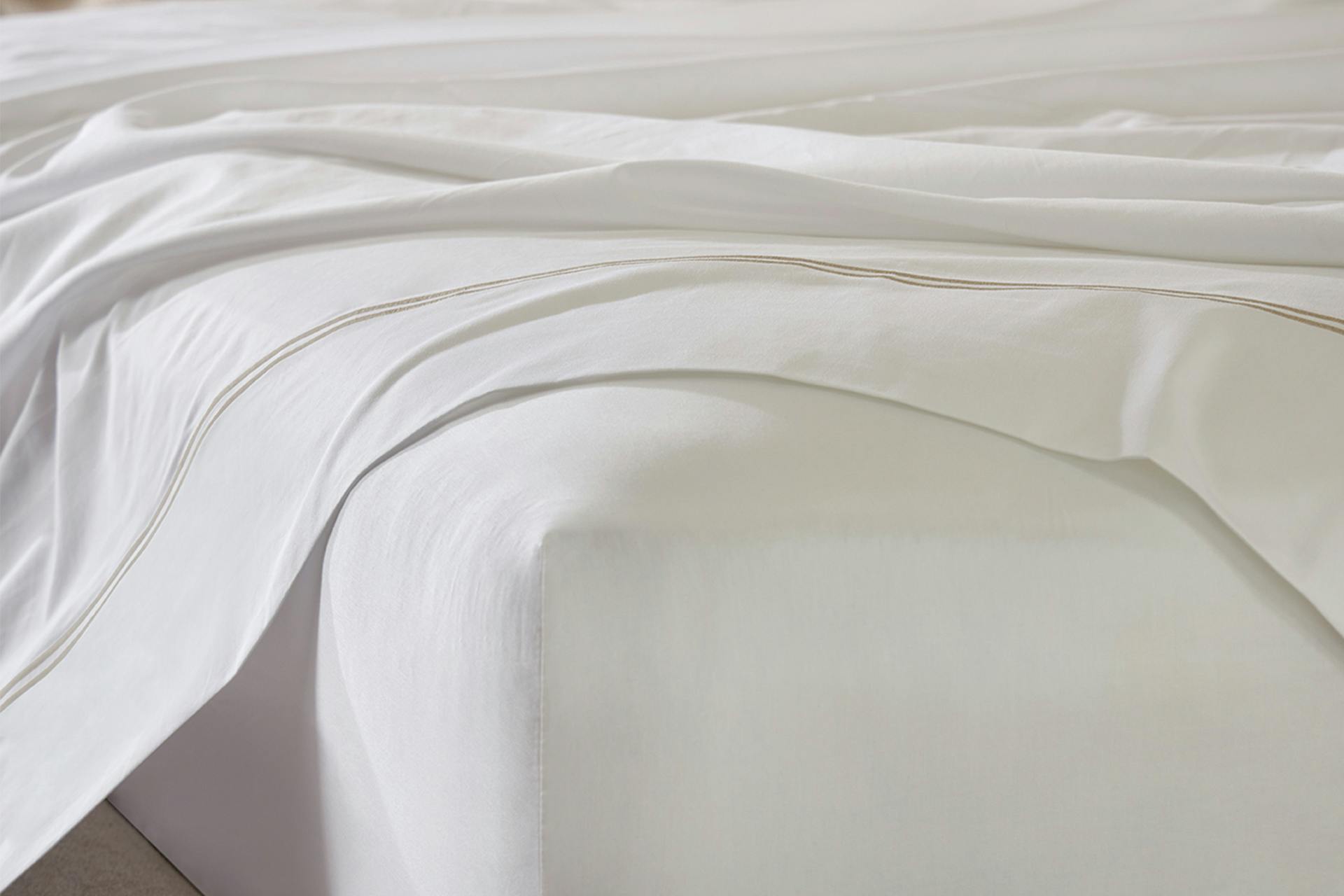 Embroidered Sateen Sheet Set - Thumbnail 3