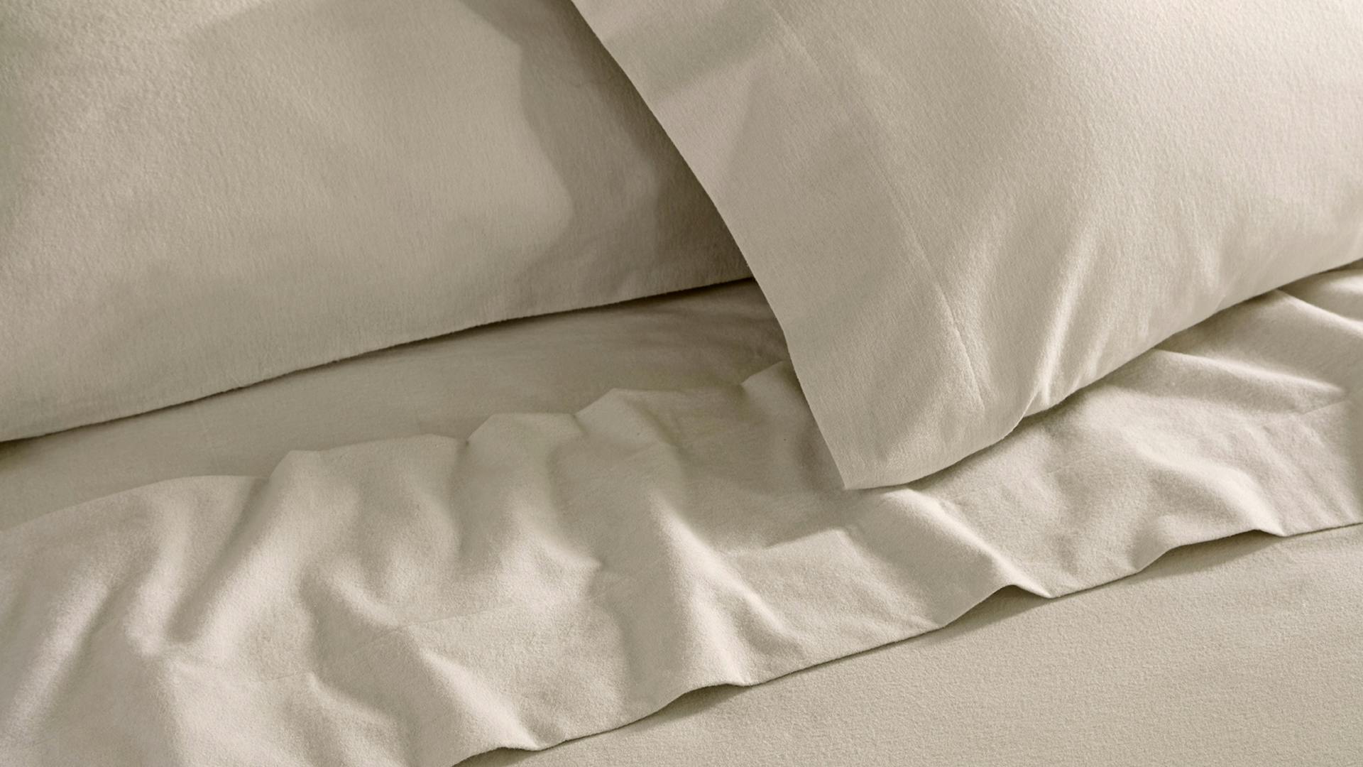 Luxury Flannel Pillowcase Pair - Thumbnail 2