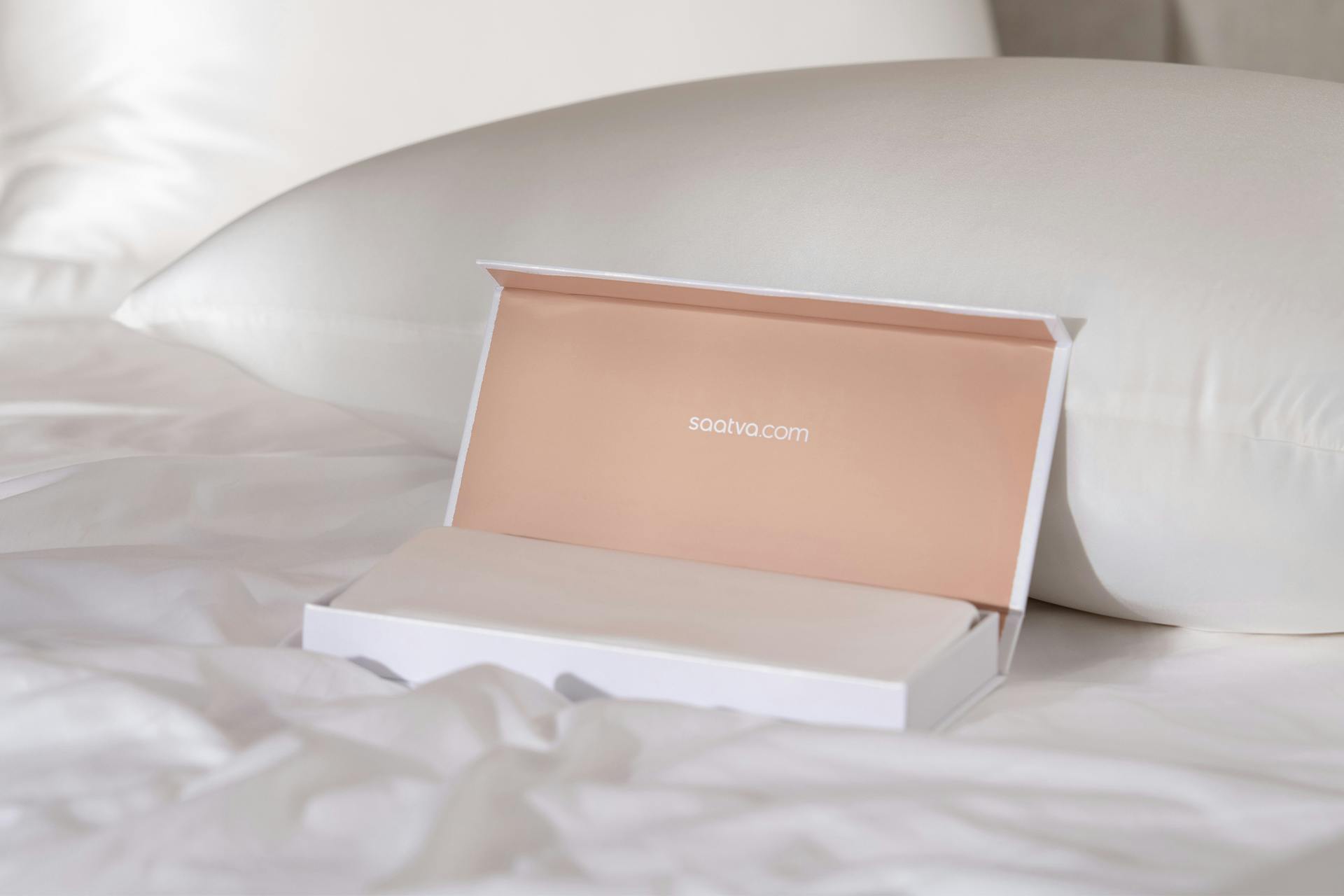 Saatva Silk Pillowcase - Thumbnail 3