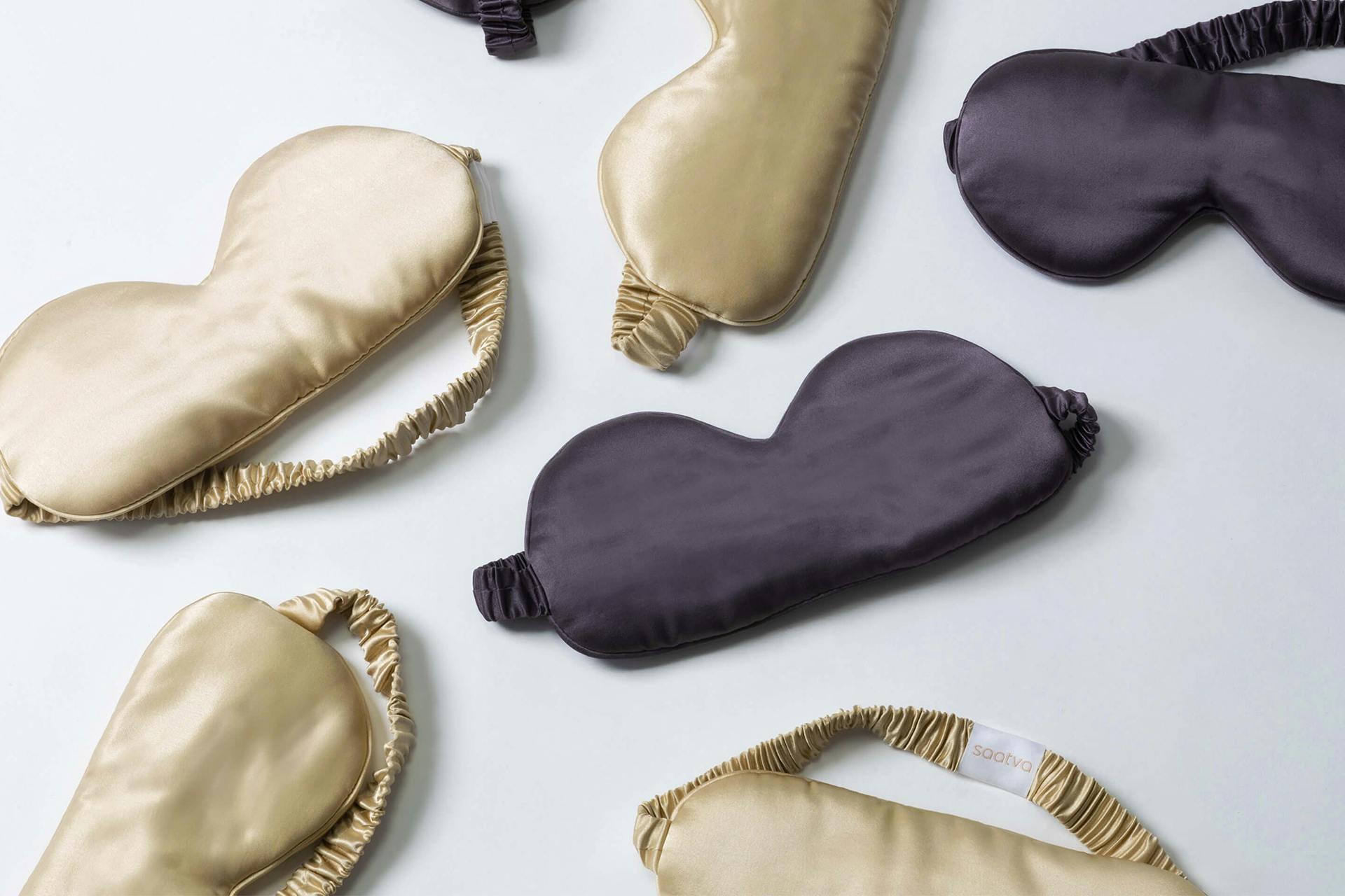 Saatva Silk Eye Mask - Thumbnail 3